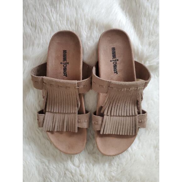Minnetonka Slides Sandals Taupe Leather Low Heel Fringe Boho Slip On Women's 8 - Picture 5 of 8